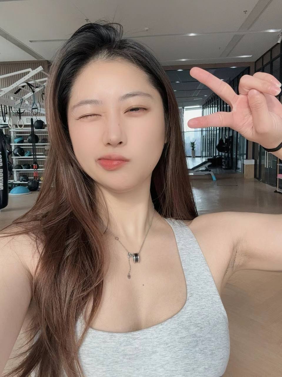 小妍.....jpg