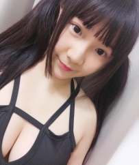 幼齒學生妹艾莉 157 46 E 19歲好可愛，稚氣未脫，乳香未乾