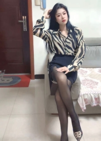 口技出眾 喜歡含著你慢慢舔  梓梓 168cm C 28歲