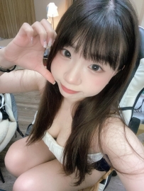 童顏巨乳小隻馬  童顏系鄰家妹妹臉 × 巨乳反差感｜軟萌可愛、親近  愛撒嬌的甜系女孩