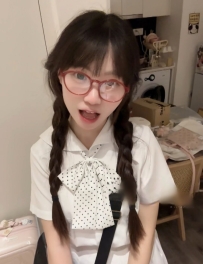 可愛幼態臉 俏皮可愛 活潑甜妹 聲音軟糯 個性乖巧純真