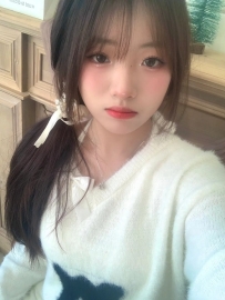 純欲學生妹上線 星星 160cm/C奶/45kg/20歲
