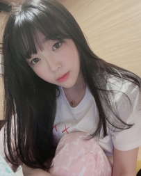 「清純大奶妹」天使臉蛋魔鬼身材 69 LG 乳交 變裝 玩具 冰火 殘廢澡...