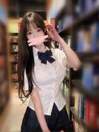 新竹兼職 年輕學生妹系列 長髮清純學生 美腿纖細 特色” 出動無BJ、無套做、舌吻 69.