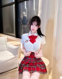 純真可愛的JK女友 眼神清澈純淨 身材纖細C奶柔軟飽滿
