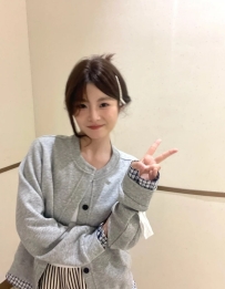 超可愛 皮膚白皙時尚愛打扮 身材嬌小好好騎 火車便當也是很輕鬆唷  粉嫩嫩的小穴很會