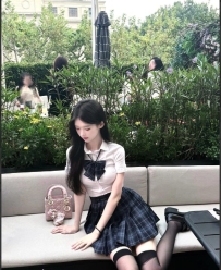 純慾系超可愛的台日混血妹 外型甜美身材誘人，窒息般的愛戀氛圍