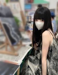 外貌清純可愛 天天 162cm  C奶 19歲  剛才出來兼職