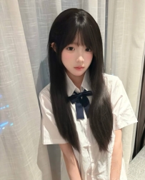 小情人系臉蛋，清純中帶點甜 骨感小隻馬，讓人忍不住想靠近