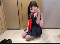 19歲 剛破處不久的學生妹 皮膚白、五官甜、超會撒嬌