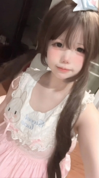 晴晴 159 46kg C奶 18歲 聲音超好聽 溫柔 愛撒嬌