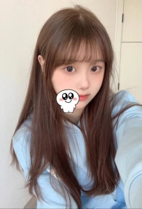 嬌小可愛學妹 臉蛋清秀  很會自慰秀 櫻桃小嘴  很喜歡吃大棒棒~