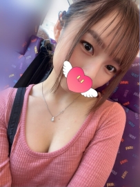 清新笑容鄰家女 眼神會說壞壞的話