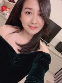 高雄價位:4000溫柔人妻 皮膚很緊致 膚白 本人很有氣質 愛打扮 很愛笑