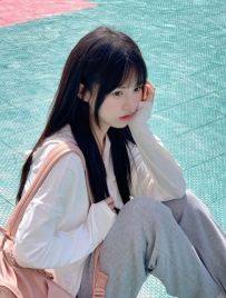 貧乳搭配白皙骨感身材  柔弱又纖細  可可愛愛沐沐 158/45/B/19歲