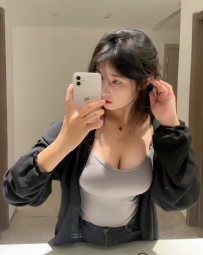 小小 165cm 25歲 Fcup 48kg  大奶奶的奶茶店店長  想來杯愛の奶嗎