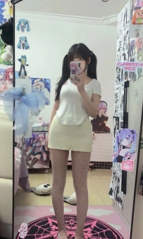 台中  6000肉肉 158 50kg D奶  18歲風情萬種的騷貨 很騷 氣質胸型非常漂亮