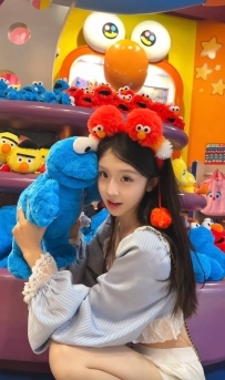 長直髮白皮膚 高潮會輕咬脖子  斐璃 162cm｜45kg｜C奶｜23歲