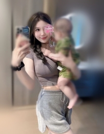 大奶單親媽媽 身材保持的特別好  臉蛋好看 豐滿淫蕩 很誘人