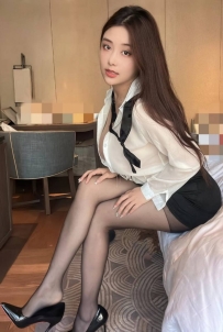 大奶秘書女人味十足  工作能力強 床上技術也很強 一進門衣服都沒脫