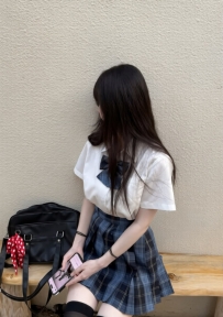 在校學生JK制服  雅雅 160cm/45kg/Ccup/19歲 乖巧可愛 女友FU滿滿 喜歡玩角色扮演 小