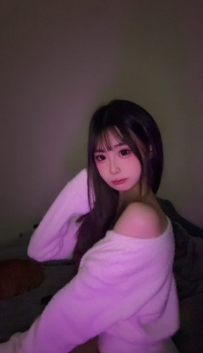 台中  6000 骨感悶騷學生妹  配合度超高 反差小母狗