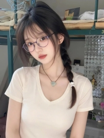 淡江學生 年輕可愛 皮膚白皙 夏天 160.C.45kg.20歲