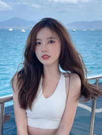 陽光女孩 喜歡嘗試各種不同的事物 連愛愛也喜歡各種玩法都嘗試