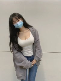 奶大五官精緻又自然性格也很好 小鹿  162cmD奶22歲