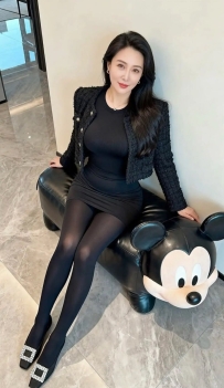 色色翹臀OL 蜜桃臀很喜歡被哥哥玩後背式哦 啪啪的肉響是妹妹超級喜歡聽到的聲音