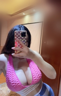 大奶熟女特價5000  安軒 166 52kg G奶 26歲