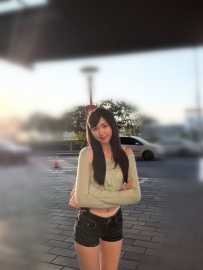鄰家小女孩 很陽光 活潑  溼透的蜜穴  多蜜多汁   讓你想多吸一口