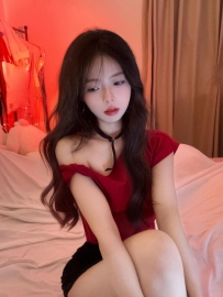 床上很騷很淫蕩  做愛喜歡邊叫邊做  #服務很熱情 玩的尺度大