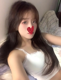 醫學大學學生，第一次下海，身材是小隻，看起來人瘦瘦的，但是脫衣服超有料，真D奶，