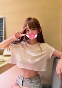 大學生初兼 清純 香嫩可口蜜桃奶露西 160cm Ccup 47kg 21歲