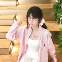 臉蛋甜美 笑容撩人   小翹臀圓潤敏感 小芙 159cm.45kg.Dcup.20歲