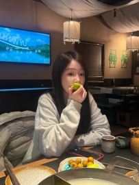 彩泥 162cm 47kg C奶 24歲  氣質乾淨單純 外表乖巧其實很會撩