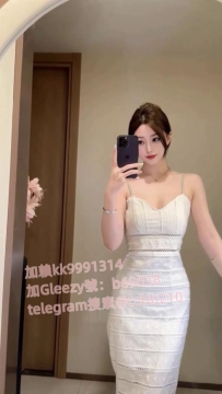 大尺度玩咖，主動配合，超愛互動口爆。小蜜穴水多又香，等你用舌頭狠狠吸舔。