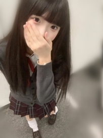 甜美萌系在校生 心心 157cmB奶18歲