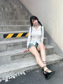 台中推薦膚白美腿學生妹 楚楚 165cm.C.47.22歲