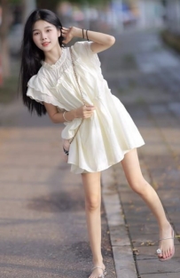 大一學生初次兼職 超級小隻骨感小蘿莉 很緊敏感水多哦 皮膚白嫩