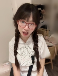 家裡急需用錢 有哥哥可以幫幫忙嗎 潔白皮膚仔兒 156 42 C 22歲
