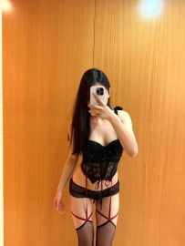 A拉 166.C.50.32歲 高挑冷艷  口技、噴水、足交、調情