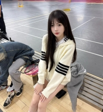 小椒158.44.C.20歲  家教本身就很嚴格 喜歡活潑可愛 初次體驗的一定要嘗試