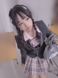 幼齒學生妹推薦 點點 155cm 42kg B罩杯 18歲