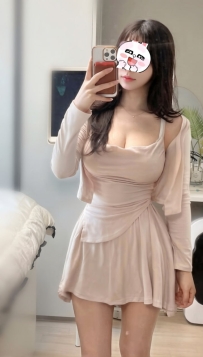 爆乳性感的畢業學生 散發著的誘人乳香 泡泡  162.48.F.23歲