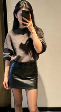 【秘書御姐】反差超大 外表高冷實則是可可愛愛的小白兔  超會搖  黑絲美腿  等你來