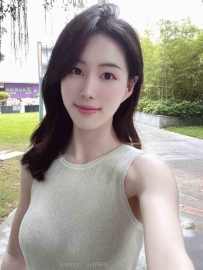 穴穴自摸水很多，很風騷很饑渴 可全程無套 超低價芬芬  160cm D 47 28歲