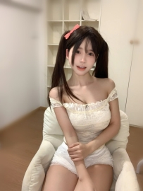 佳恩 162｜48｜E｜22歲 笑容很乾淨，第一眼就有好感
