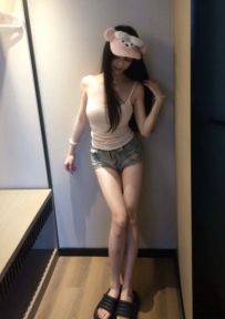 青澀學生妹，剛成年偷偷兼差   若若｜160cm D奶 44kg 19歲